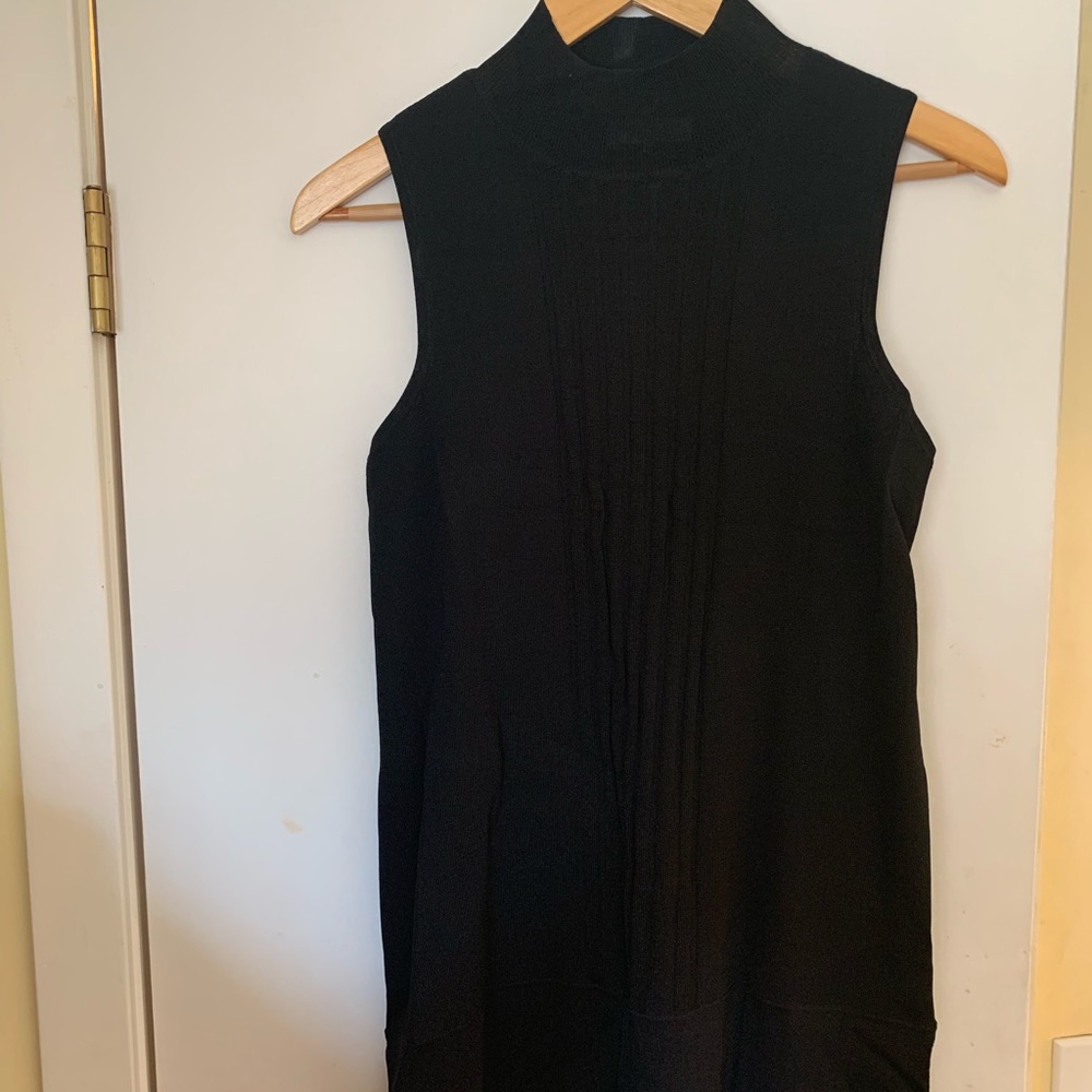 Parker - sleeveless crewneck knit tunic